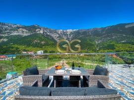 , 2-комн., Ялта