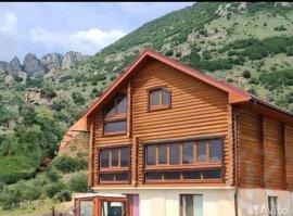 , 3-комн., Алушта