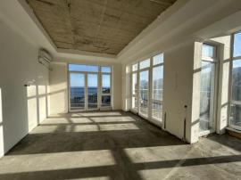 Квартиры, 3-комн., Ялта