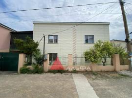 Дома/Коттеджи, 5-комн., Районы республики Крым