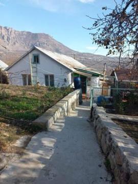 Квартиры, 4-комн., Алушта