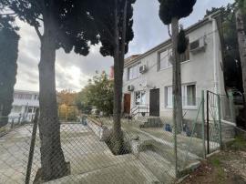 , 3-комн., Ялта