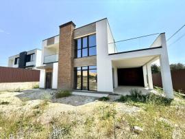 Дома/Коттеджи, 4-комн., Севастополь